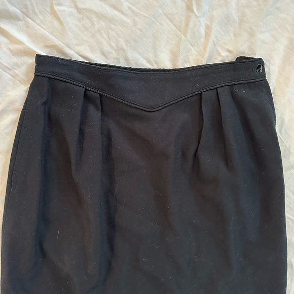 Vintage Black Pure Wool Pencil Skirt Old Money Iconic Quiet Luxury Business - Picture 2 of 7